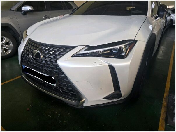 2026 UX300h 2WD