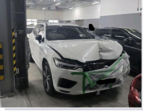 2021 Volvo XC60T8 AWD